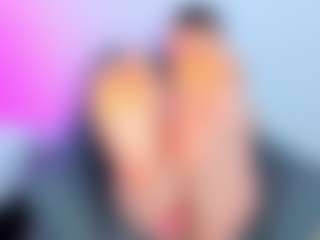 ParisRoa MILF webcam performer live streaming