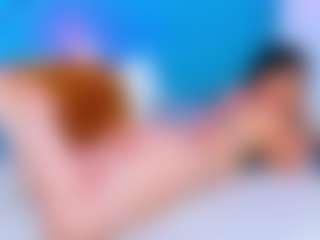 Live cam show with ParisRoa - MILF on TeamSkeetLive