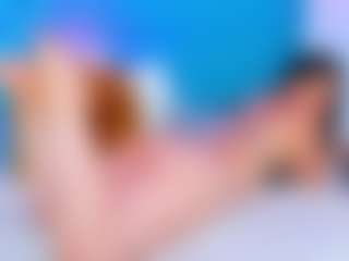 Live cam show with ParisRoa - Moaning on studioflirtlive.com