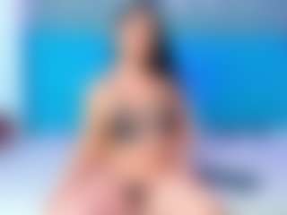 Live cam show with ParisRoa - Shaved Pussy on Free Soda