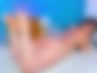 Live cam show with ParisRoa - Mature on CamSodaAdn