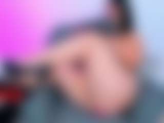 ParisRoa's Live Sex Cam Show