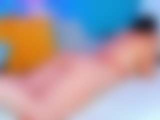 Live cam show with ParisRoa - Shaved Pussy Mature on Streamer API