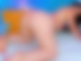 Live cam show with ParisRoa - Bedroom Mature on intimatelivegirls.com
