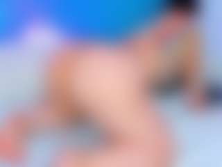 ParisRoa's Live Sex Cam Show