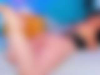 Live cam show with ParisRoa - Fingering MILF on Uber Horny