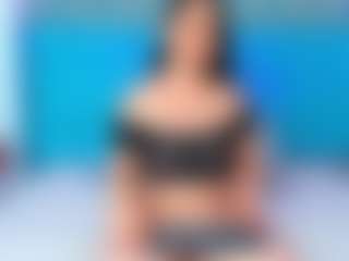 Live cam show with ParisRoa - Cosplay BBW on fapnchat