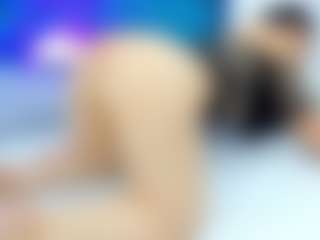 ParisRoa's Live Sex Cam Show