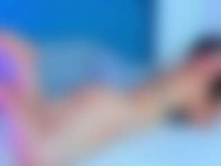 Live cam show with ParisRoa - Small Tits Mature on Camsoda