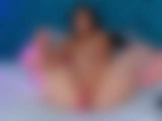 Live cam show with ParisRoa - Solo on Camiplay Live
