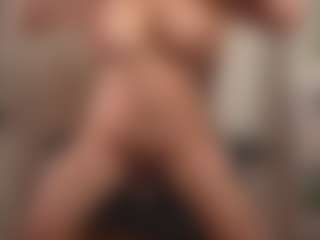 Live cam show with Vikky_Love - Curvy Middle Aged on 1on1-livenow