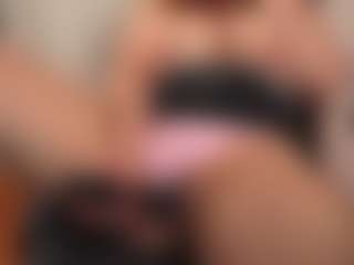 Live cam show with Vikky_Love - Middle Aged on Milfs Live