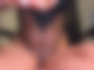 Live cam show with DannaEvan - Bikini on TeamSkeetLive