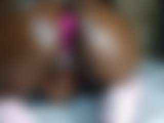 Exotic Smiles's Live Sex Cam Show