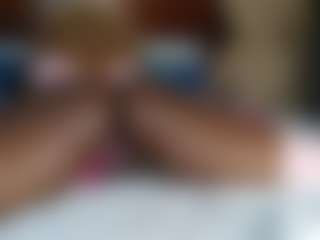 Exotic Smiles's Live Sex Cam Show