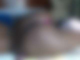 Exotic Smiles's Live Sex Cam Show