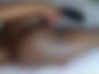 Exotic Smiles's Live Sex Cam Show