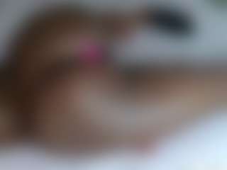 Exotic Smiles's Live Sex Cam Show