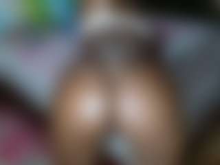 Exotic Smiles's Live Sex Cam Show