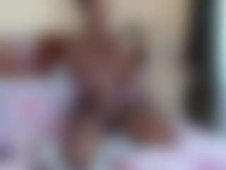 Live cam show with Exotic Smiles - Bedroom Ebony on anonymated.com