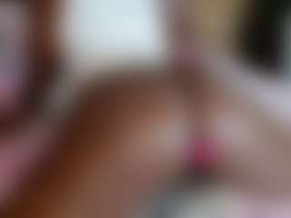 Live cam show with Exotic Smiles - Brown Eyes Ebony on milfzrlive.com