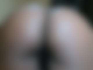 Exotic Smiles's Live Sex Cam Show