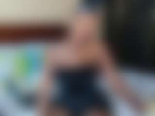 Exotic Smiles's Live Sex Cam Show