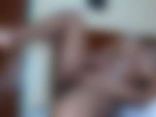 Exotic Smiles's Live Sex Cam Show
