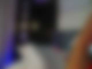 charlottee-4's Live Sex Cam Show