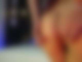 charlottee-4's Live Sex Cam Show