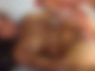 charlottee-4's Live Sex Cam Show