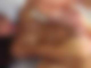 charlottee-4's Live Sex Cam Show