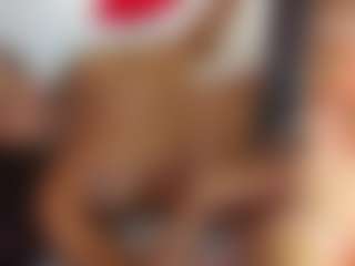 charlottee-4's Live Sex Cam Show
