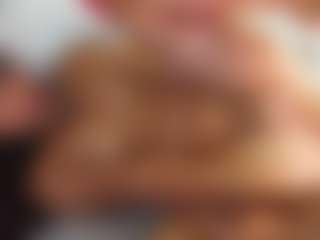 charlottee-4's Live Sex Cam Show