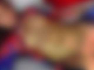 charlottee-4's Live Sex Cam Show
