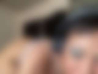 Live cam show with cocaNutt - Brown Eyes Black on CSO-WL