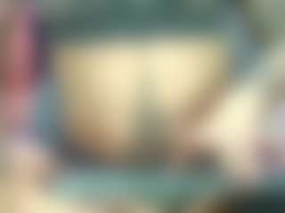 Live cam show with hannahot - Shaved on chickslive.net