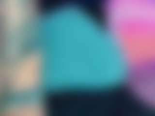 Live cam show with hannahot - Skinny on Camsoda