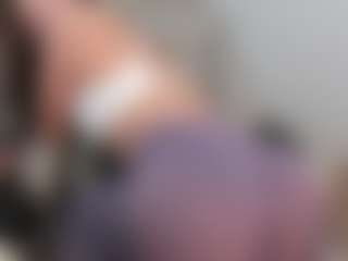 Live cam show with miiamadison - Petite on milfzrlive.com