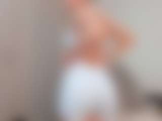 Live cam show with miiamadison - Shaved Pussy on SpankPalCams