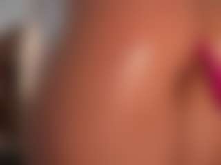 Live cam show with miiamadison - Spank Red Hair on Camiplay Live