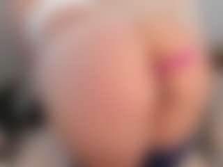 Live cam show with miiamadison - Tease Red Hair on Milfs Live