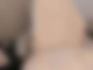 Live cam show with miiamadison - Fingers on CamwithHer