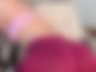 Live cam show with miiamadison - Oil on Mixed Magazine Live