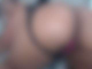 Lia L's Live Sex Cam Show