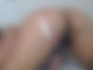 Lia L's Live Sex Cam Show
