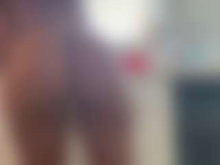 Lia L's Live Sex Cam Show