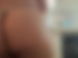 Lia L's Live Sex Cam Show