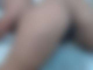 Lia L's Live Sex Cam Show