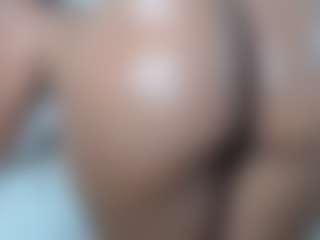 Lia L's Live Sex Cam Show